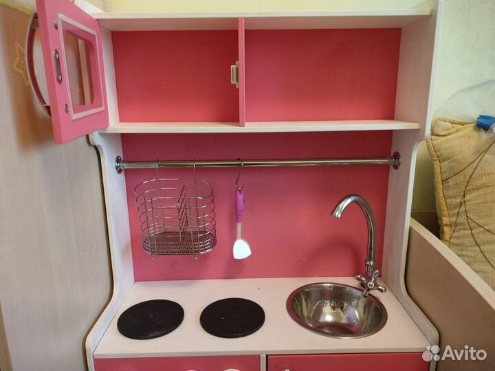 Детская деревянная кухня