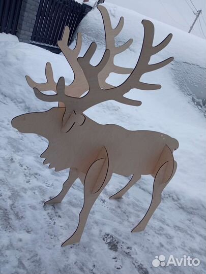 Новогодний олень