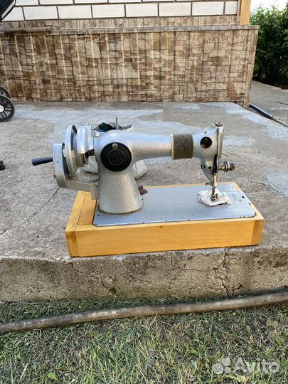 Швейная машина подольск ручная