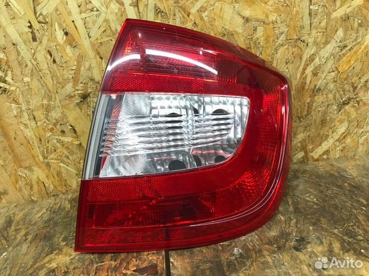 Фонарь задний правый Skoda Rapid лифтбек cfna 2014