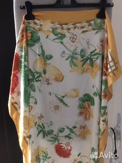 Платок christian dior, escada