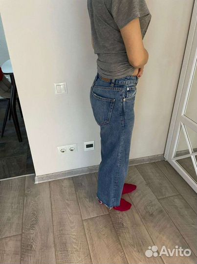 Джинсы Mango