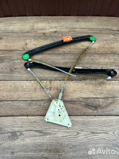 Стеклоподьемник передний правый Audi 3 8P 1.8 2008