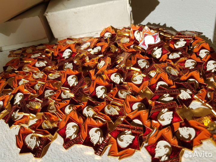 Оригинальный пионерский значок 