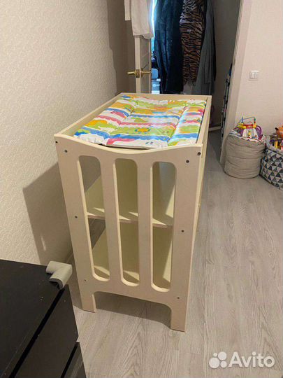 Пеленальный столик с матрасом