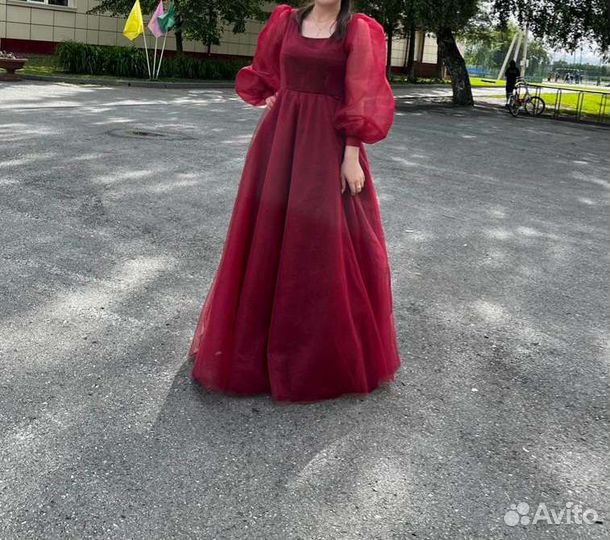 Вечернее платье