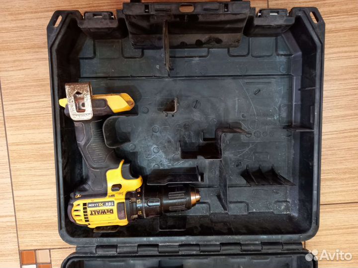 Шуруповерт dewalt 18v бу