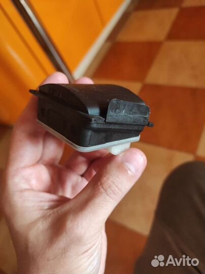 Замок лючка бензобака Mercedes А0008205003