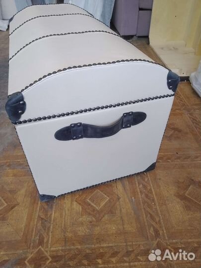 Сундук деревянный