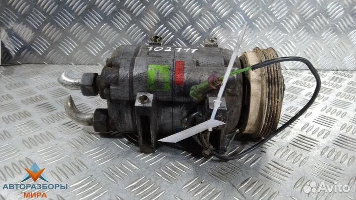 Компрессор кондиционера Volkswagen Passat B6 2005