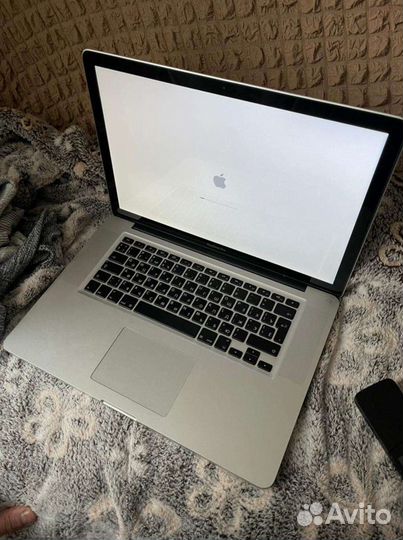 Идеальный macbook PRO 15, 16gb ощу, core I7 2.4ghz