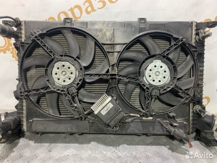 Радиатор охлаждения двигателя Audi Q5 8RB 2.0 CDN