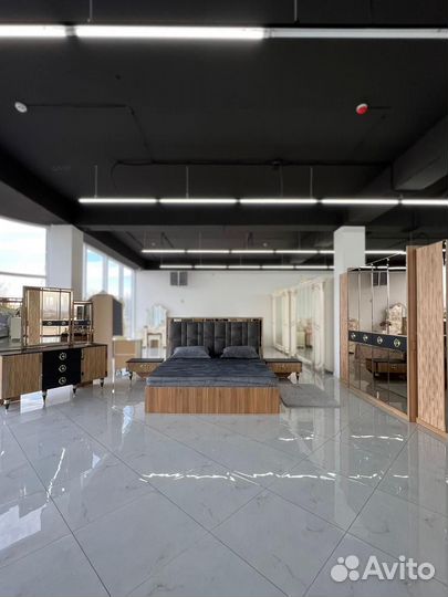 Спальный гарнитур