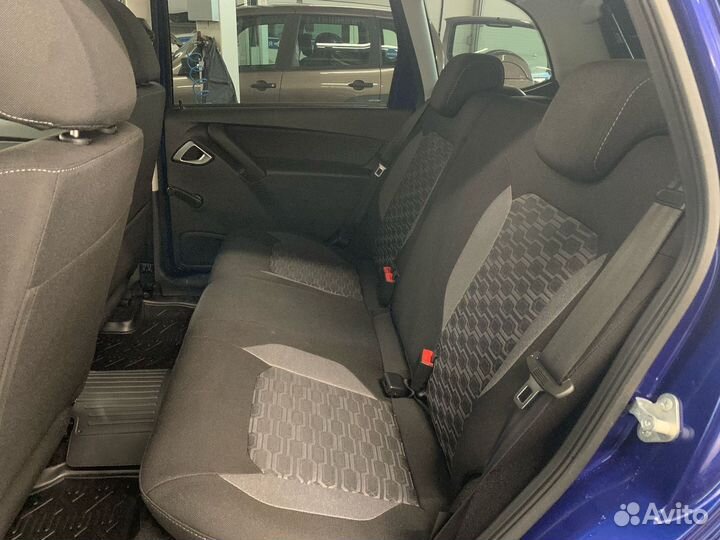 ВАЗ Granta Cross 1.6 AMT, 2024