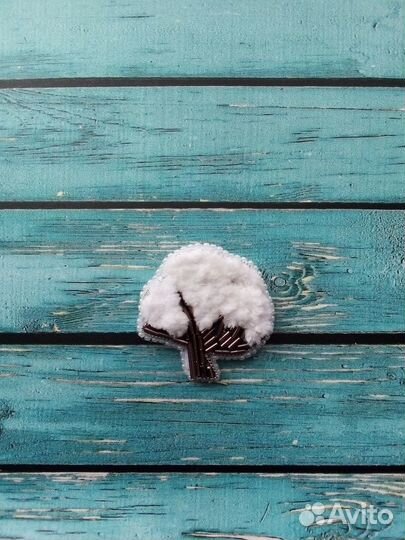 Броши из бисера