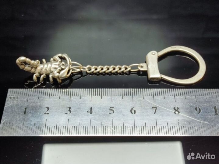 Серебряный брелок Скорпион 925 пробы массой 14.2 г