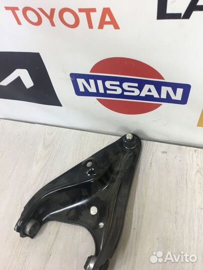 Рычаг подвески Nissan almera G15 Лев