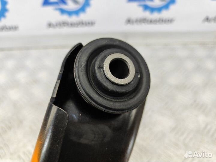 Рычаг передний правый Renault Logan 1