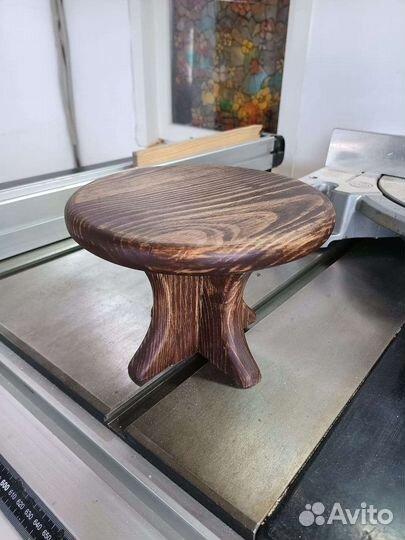 Столик под блюда