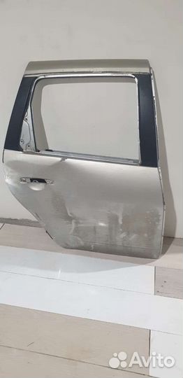 Дверь renault duster 2017