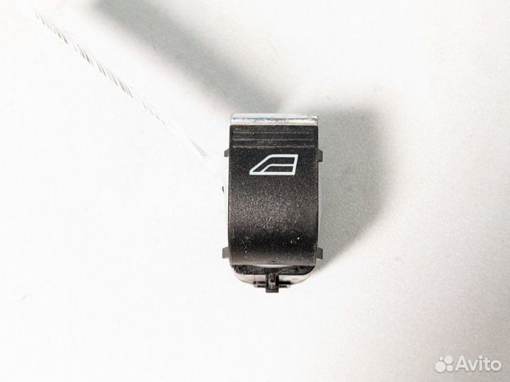 Кнопка стеклоподъемника задняя Ford Focus седан