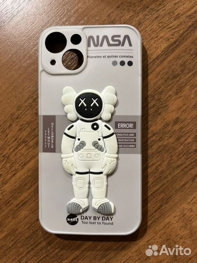 Чехол на iPhone 13