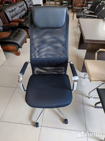 Кресло в офис