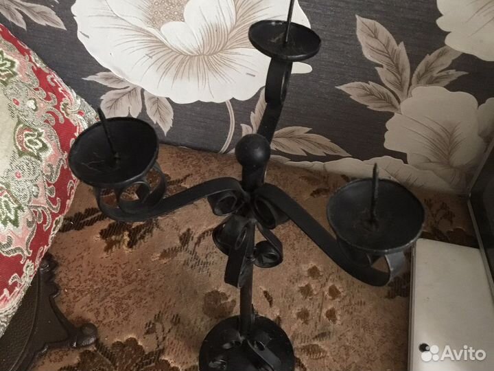 Старинный подсвечник