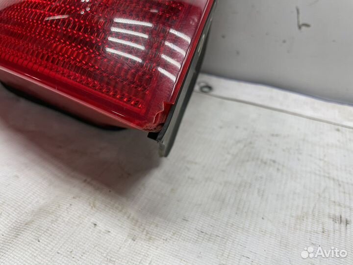 Фонарь левый Audi A6 C5 седан(дефект)