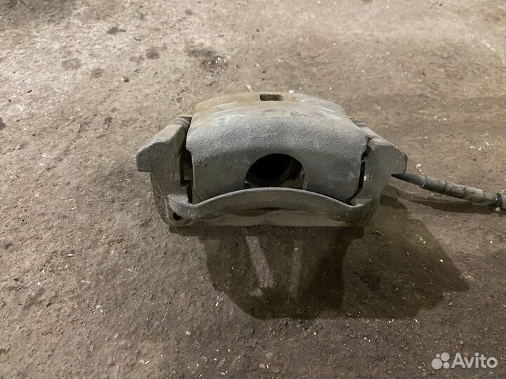 Суппорт передний левый Mazda 6 GH