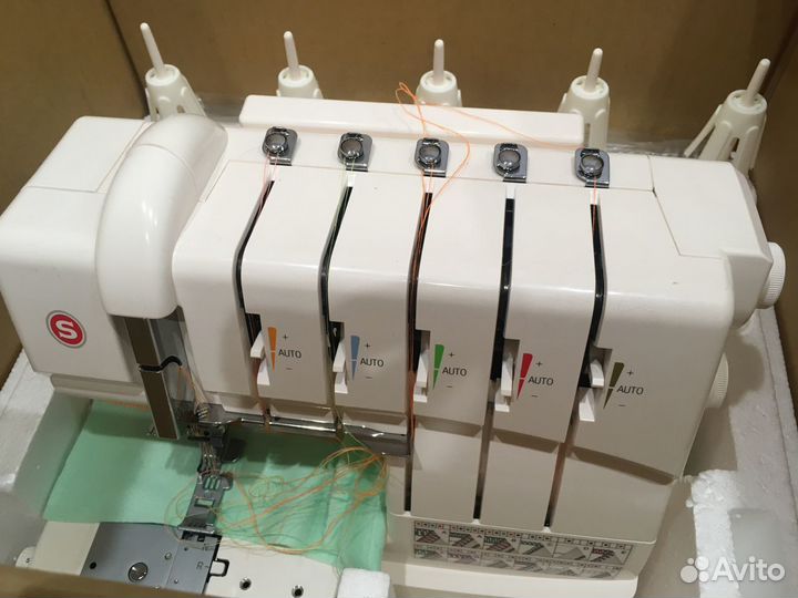 Оверлок (Коверлок) Singer 14T968DC 5ти нитевой
