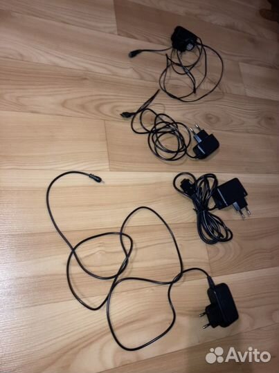 Usb кабеля и зарядки, наушники