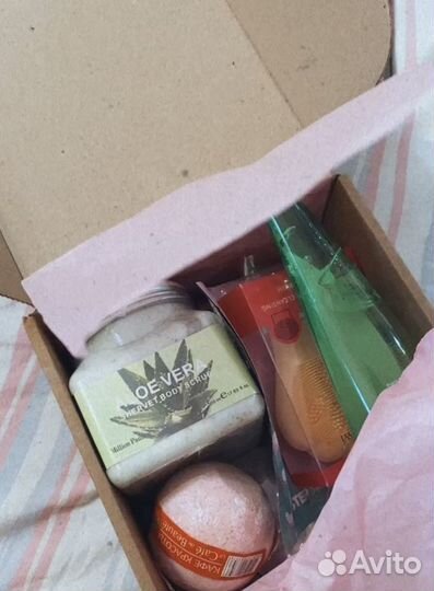 Подарочные боксы / подарочный набор / косметика