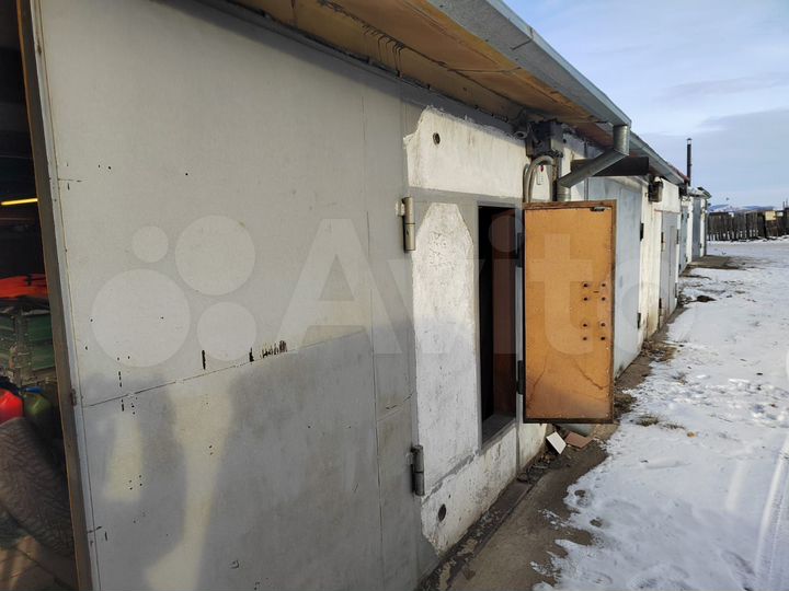 Гараж, > 30 м²