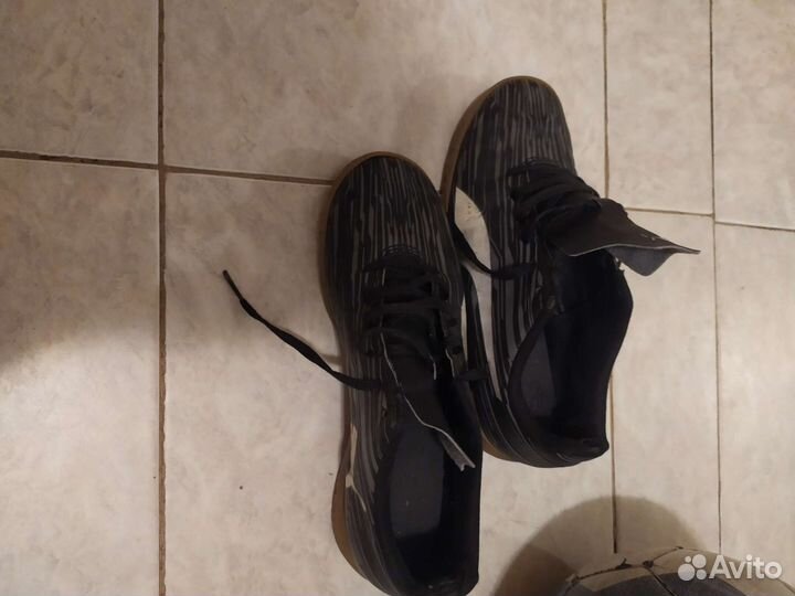 Футбольный мяч,бутсы