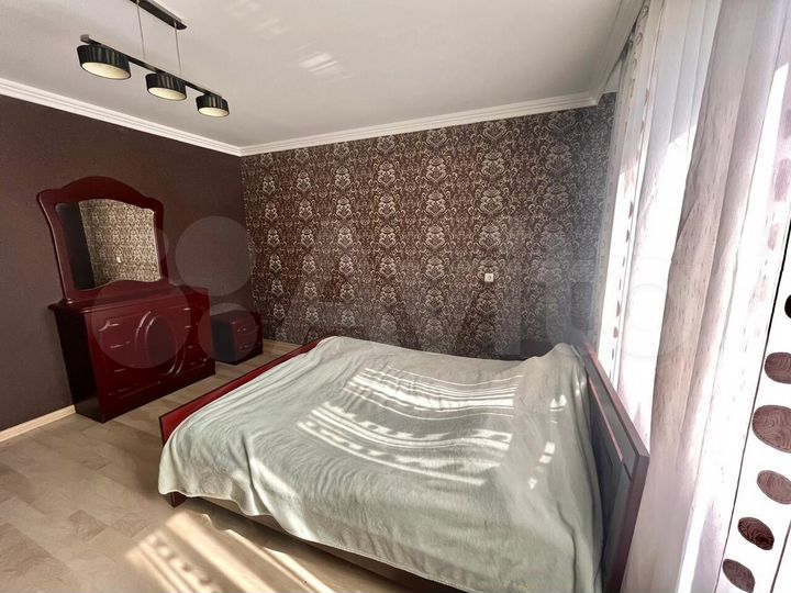 Дом 211,7 м² на участке 6 сот.