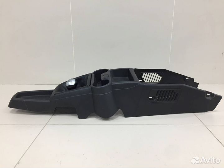 Консоль центральная LADA Granta 2011