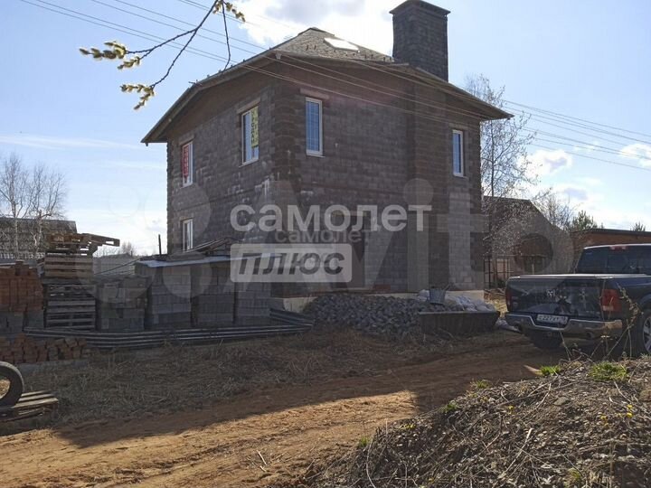 Коттедж 220 м² на участке 13 сот.