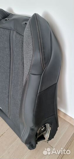 Спинка сиденья с подогревом Peugeot 3008 (2017)