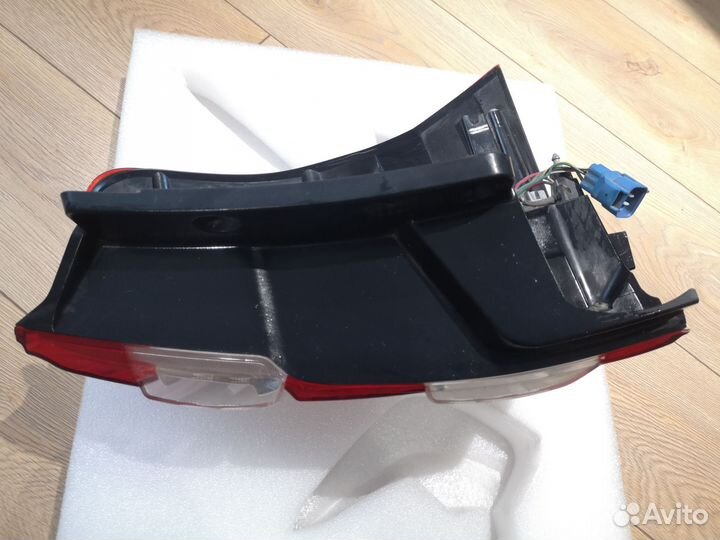 Задний стоп фара Toyota Land Cruiser Prado 150