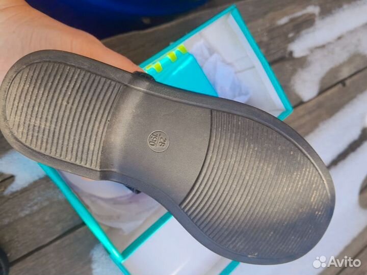 Туфли лакированные для девочки 28 размер