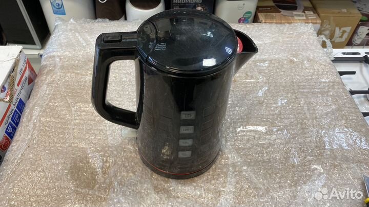 Чайник Scarlett SC-EK18P70, черный