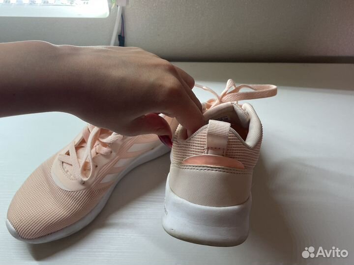 Кроссовки adidas
