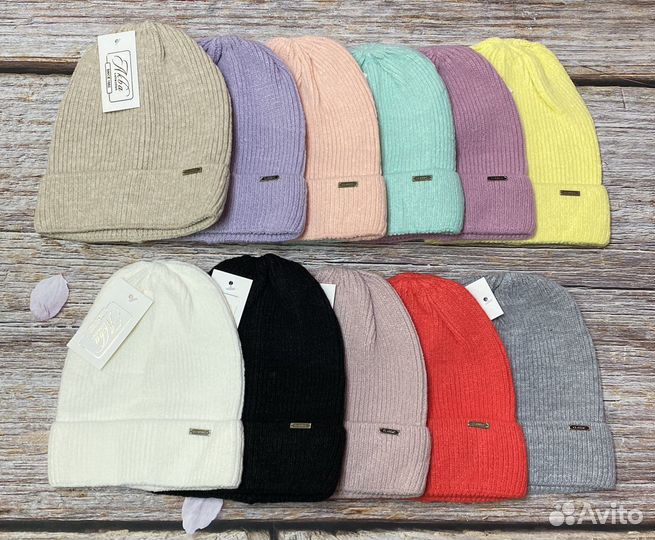 Шапка женская новая в наличии
