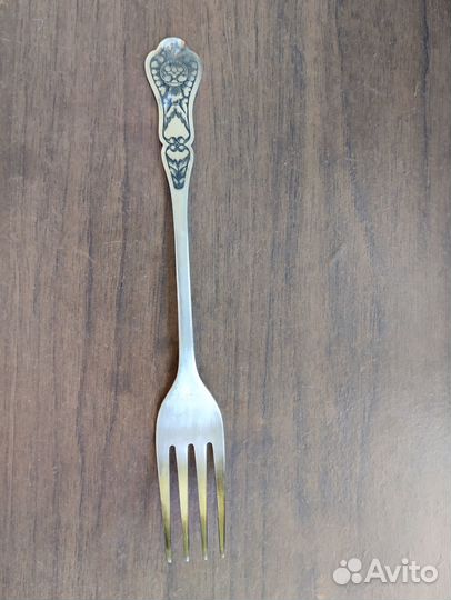 Вилка серебряная