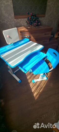 Парта и стул для школьника