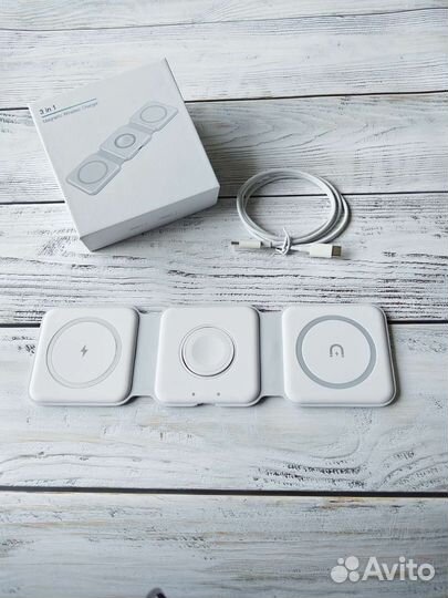 Беспроводная зарядка 3в1