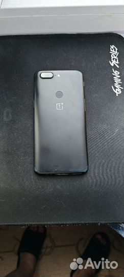 OnePlus 5T, 6/64 ГБ