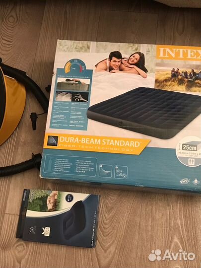 Надувной двуспальный матрас intex