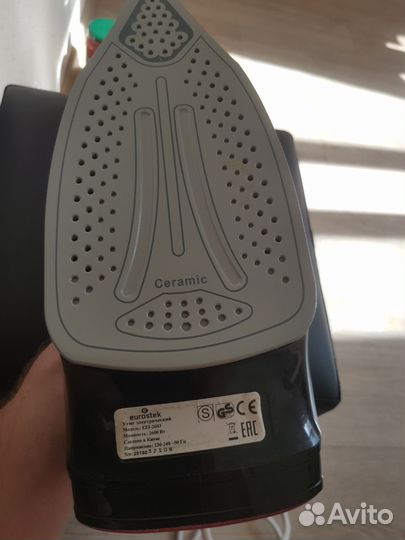 Утюг Eurostek 2600вт